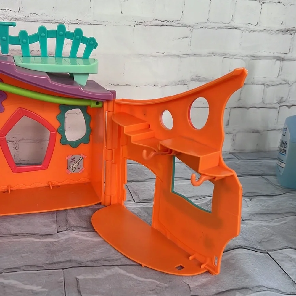 Littlest Pet shop play house - Picture 7 of 11